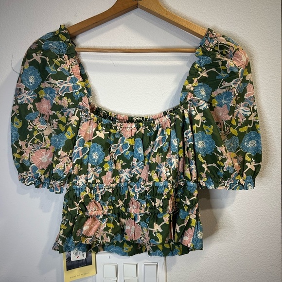 Birds of Paradis by Trovata Puff‑Sleeve Floral Crop Top • Medium • New with Tags - Picture 8 of 8